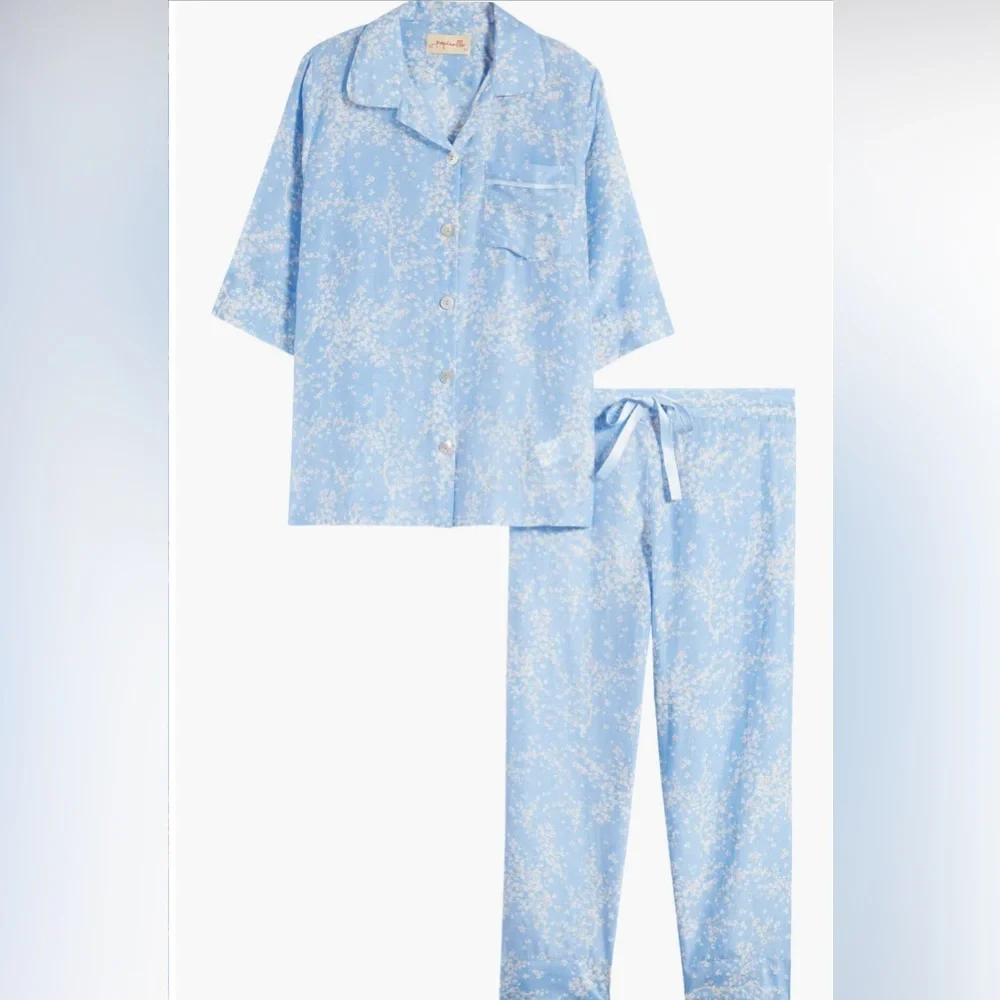 Papinelle
Cheri Blossom
Cotton & Silk
Crop Pajamas sz large $190 - Picture 2 of 5